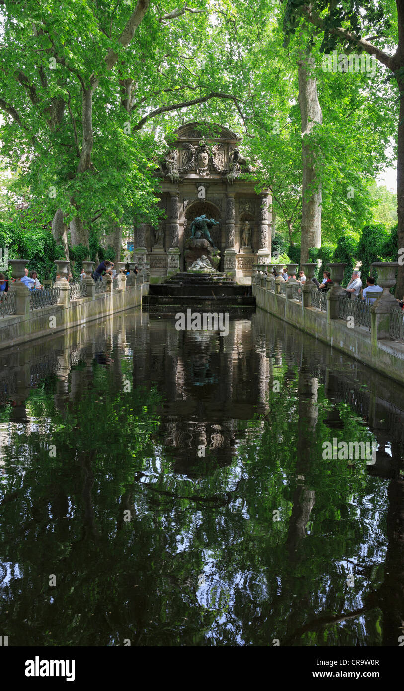 Fontana Medicea, i Giardini di Lussemburgo, a Parigi. Foto Stock