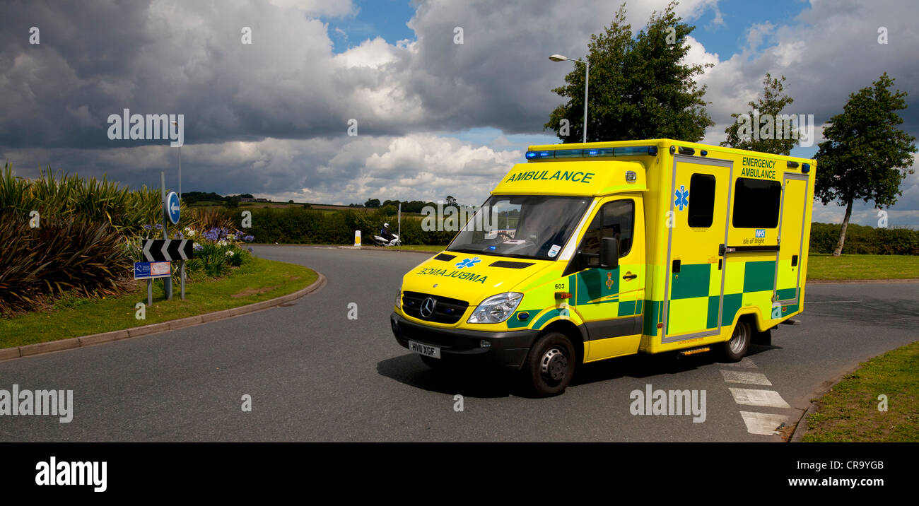 Ambulanza, Isle of Wight Health Trust, Race Course, Newport, Isle of Wight, England, Regno Unito Foto Stock