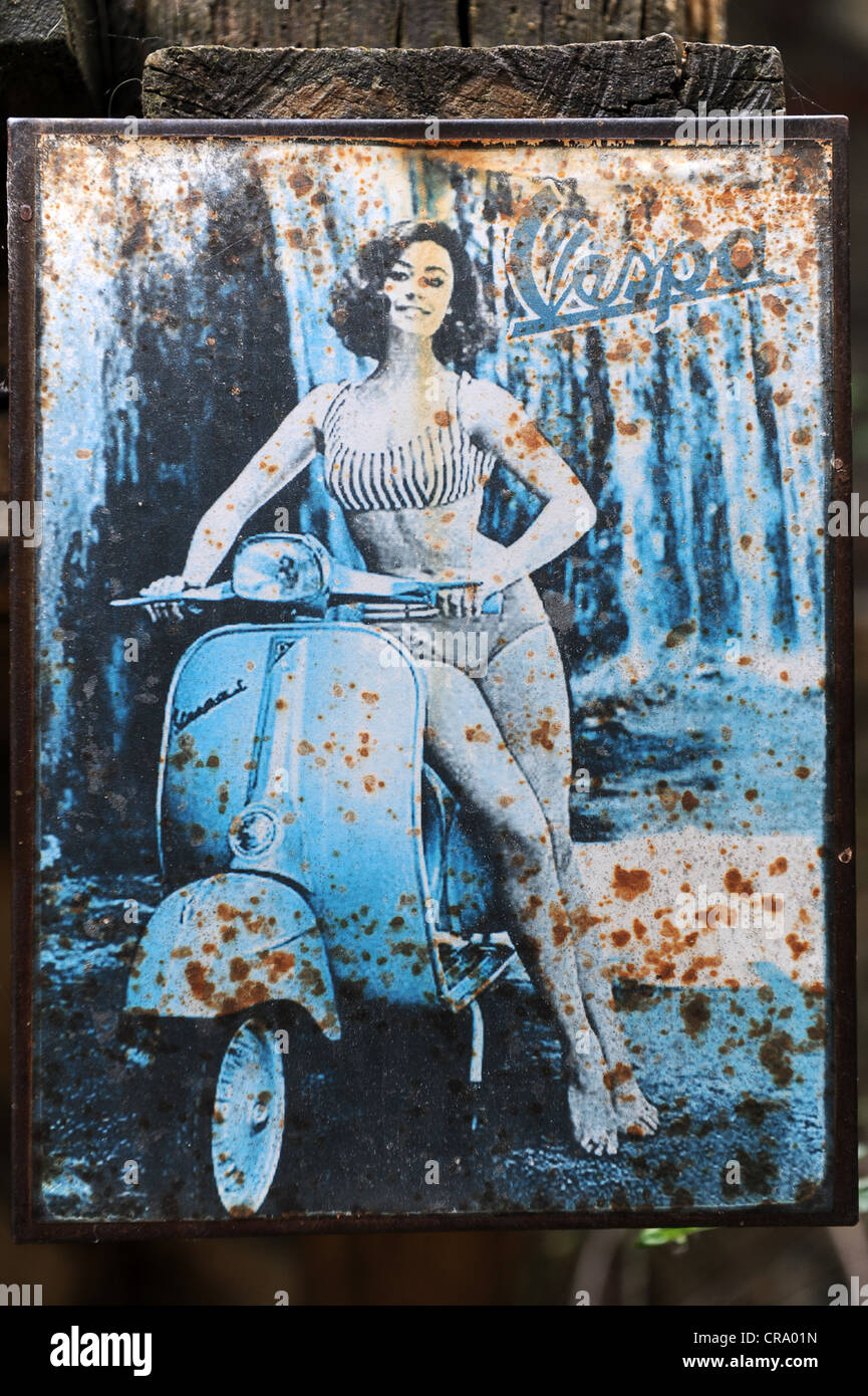 Vecchia Vespa scooter annuncio Foto Stock