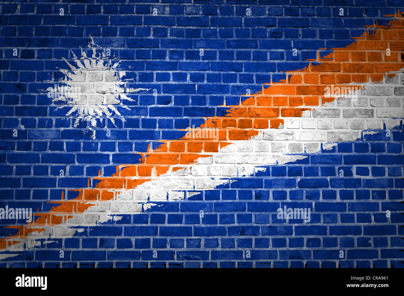 Un'immagine delle Isole Marshall bandiera dipinta su un muro di mattoni in una collocazione urbana Foto Stock