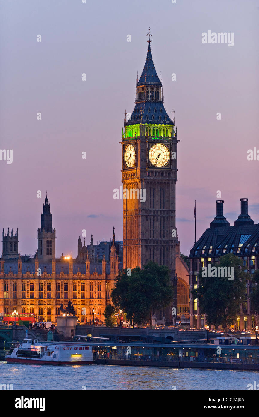 Il fiume Tamigi e il Big Ben, la Casa del Parlamento, il Palazzo di Westminster, Londra, Inghilterra, Regno Unito, Europa Foto Stock
