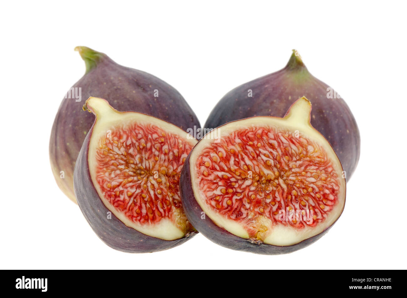 Fichi freschi con una profondità di campo ridotta - studio shot con uno sfondo bianco Foto Stock