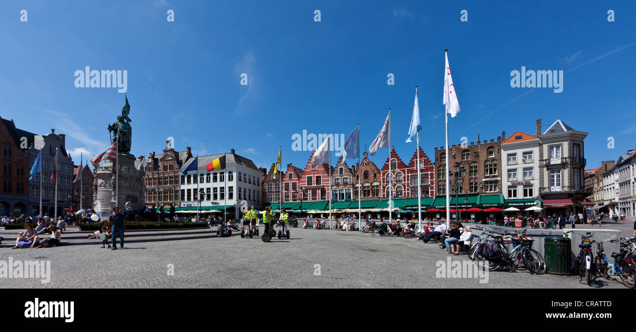 Provinciaal Hof, Corte Provinciale, Grote Markt square, il centro storico di Bruges, sito Patrimonio Mondiale dell'UNESCO, Fiandre Occidentali Foto Stock