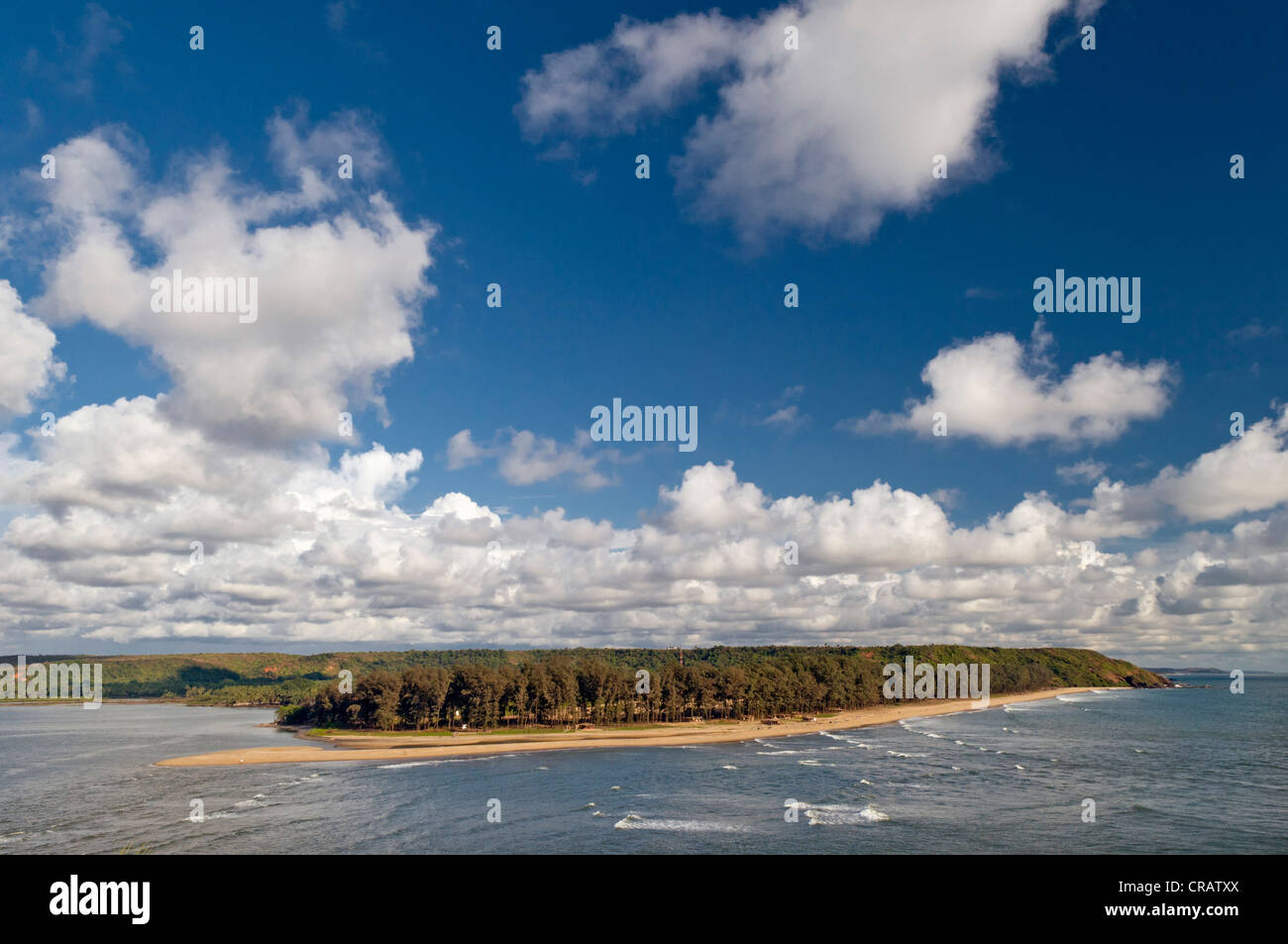 La sezione più settentrionale della spiaggia di Goa, Terekol, Goa, India meridionale, India, Asia Foto Stock