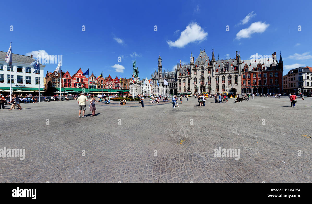 Provinciaal Hof, Corte Provinciale, Grote Markt square, il centro storico di Bruges, sito Patrimonio Mondiale dell'UNESCO, Fiandre Occidentali Foto Stock