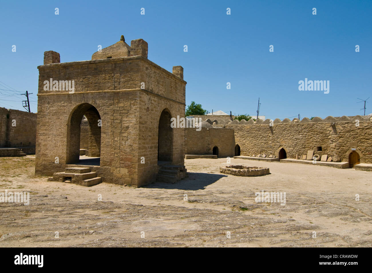 Baku Ateshgah, fire tempio della religione zoroastriana, Abseron peninsula, Azerbaigian, la regione del Caucaso meridionale, l'Eurasia Foto Stock