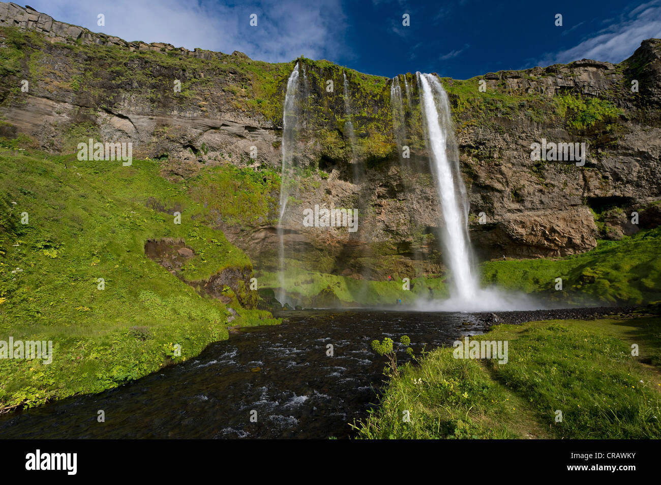 Seljalandsfoss cascata, sud dell'Islanda, Europa Foto Stock