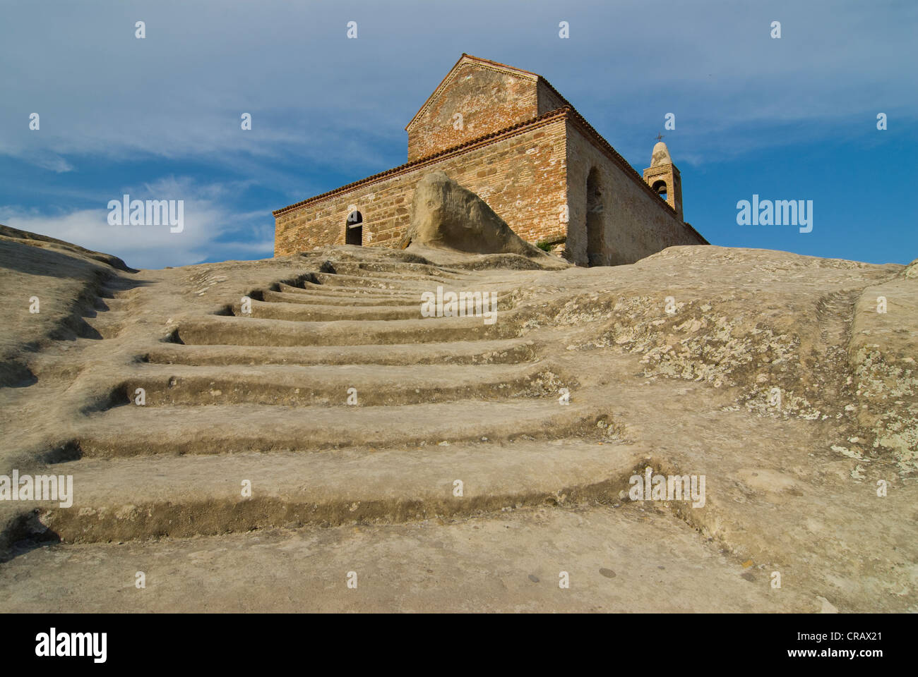 Passi che conducono fino al Uplistsulis Eklesia, Princes Chiesa, Uplistsikhe, Georgia, Medio Oriente Foto Stock