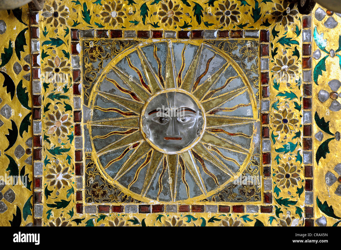 Darstellung del dio del sole Surya, Palazzo di Kota, Rajasthan, India, Asia Foto Stock