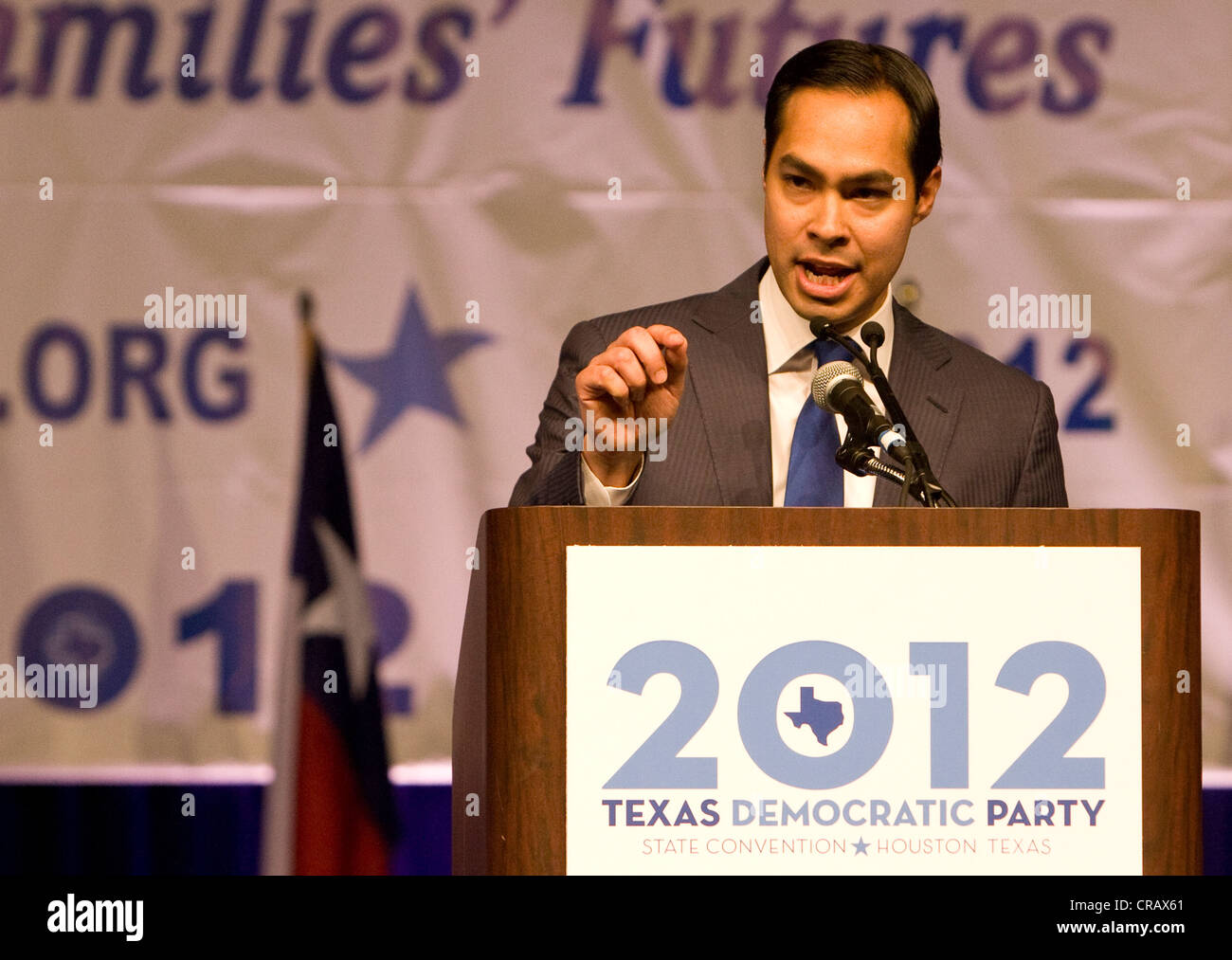 Houston, Texas, 9 giugno 2012: Julian Castro, sindaco di San Antonio, parla alla convention statale del Texas Democratic Party. ©Marjorie Kamys Cotera/Daemmrich Foto Stock