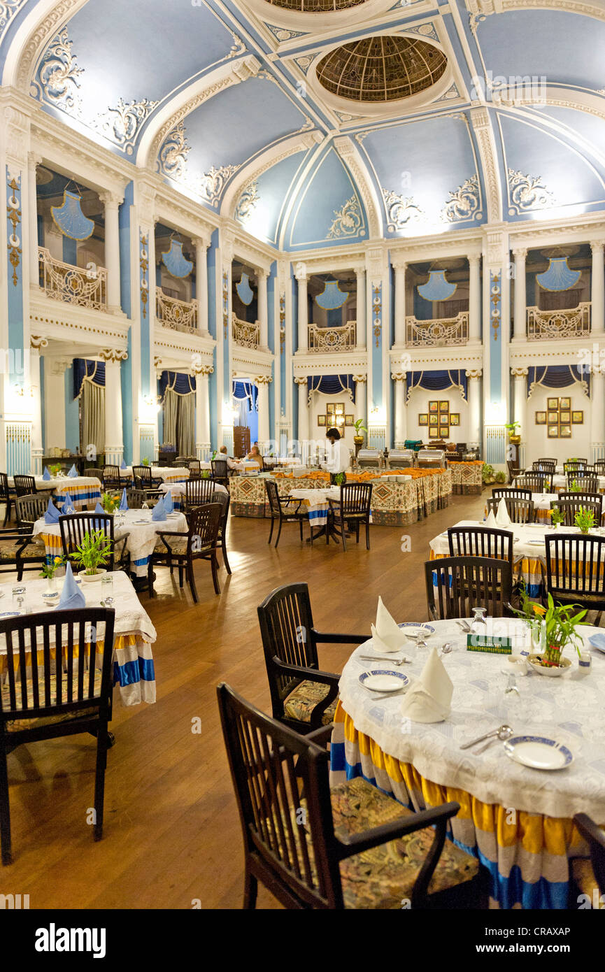 La sala da pranzo nella Lalitha Mahal Palace Hotel, hotel di eredità, Karnataka, India meridionale, India, Asia Foto Stock