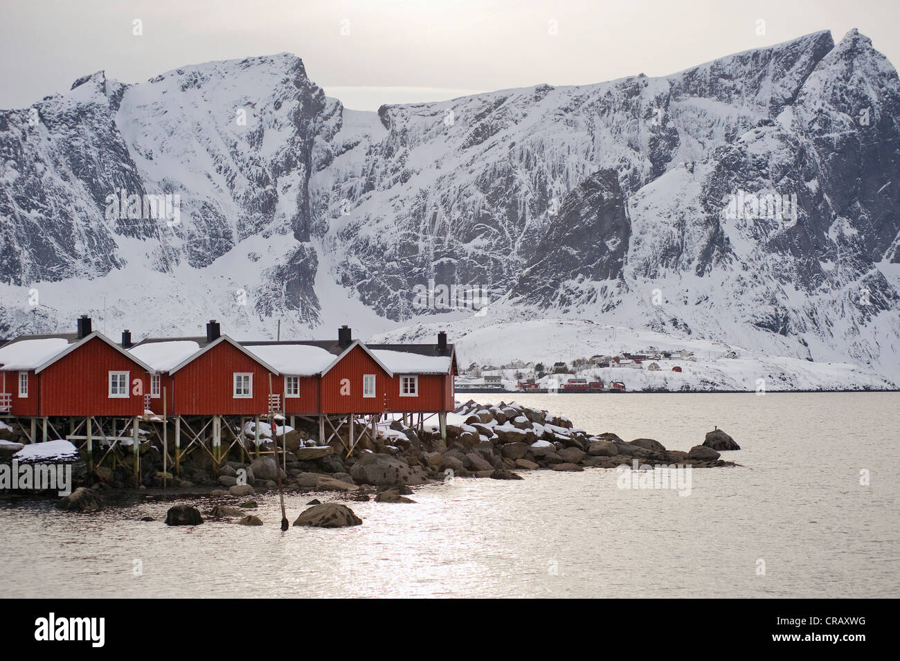 Rorbuer, tradizionali cabine di legno, la Reine, Isola di Moskenesøya, Isole Lofoten in Norvegia del Nord, Norvegia, Europa Foto Stock