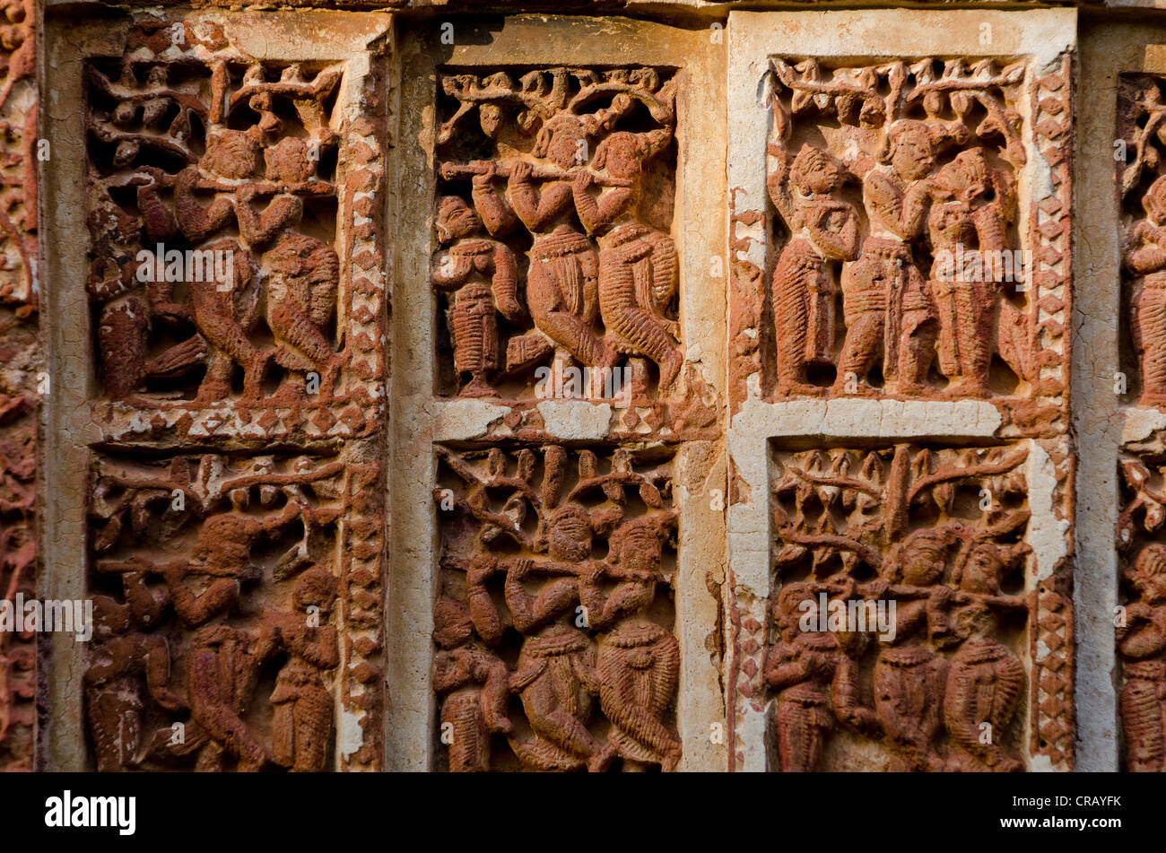 Danza di figure, Madan Mohan tempio in terracotta, Bishnupur, Bankura distretto, West Bengal, India Foto Stock