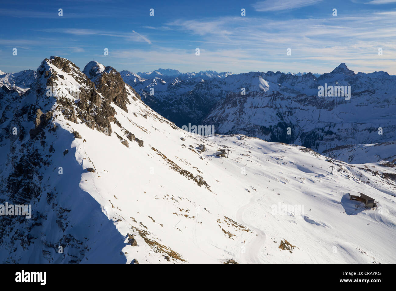 Cime coperte di neve in Algovia orientale delle Alpi Foto Stock
