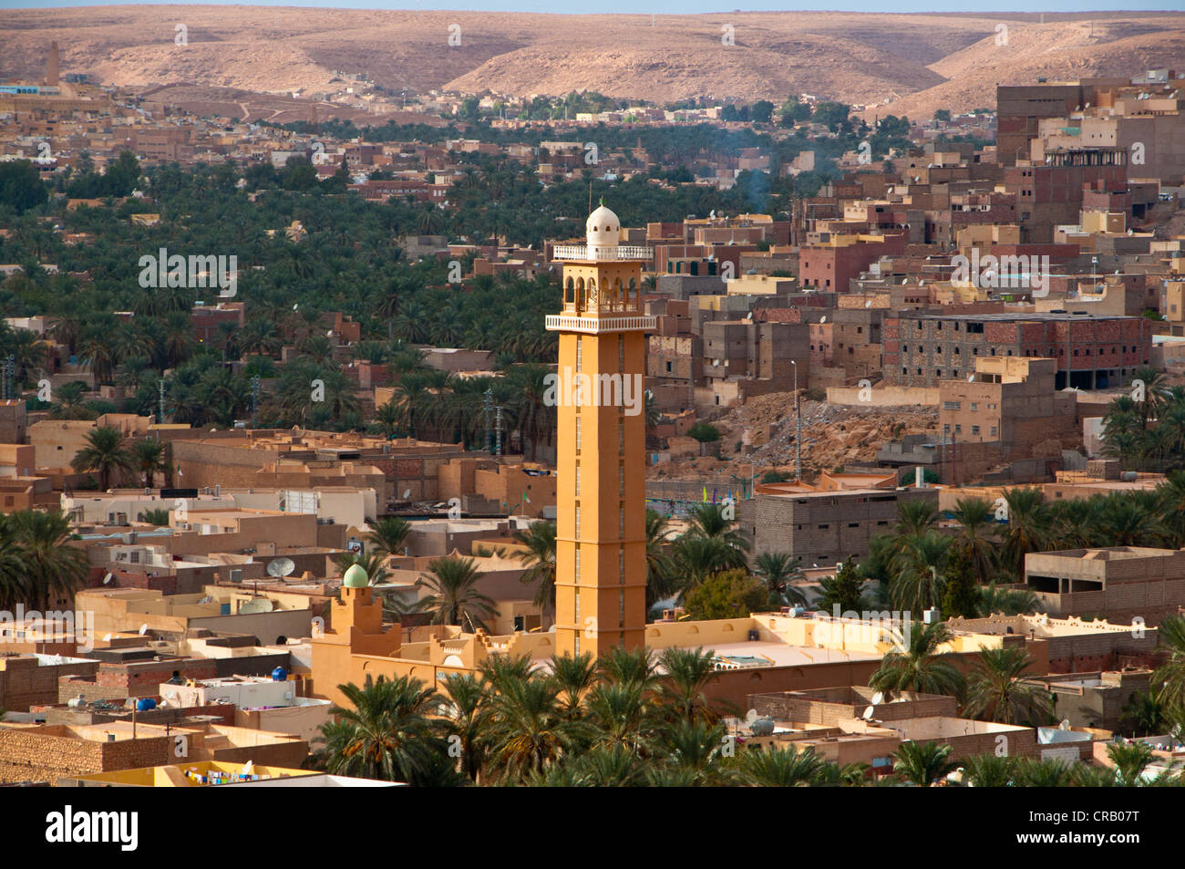 Vista sui villaggi del sito Patrimonio Mondiale dell'UNESCO M'zab, Algeria, Africa Foto Stock
