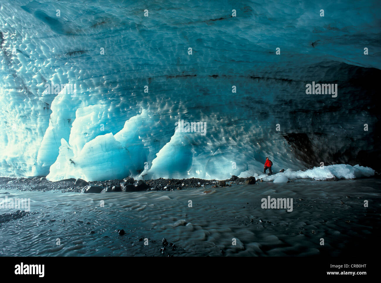 La grotta glaciale del ghiacciaio Vatnajoekull vicino al Kverkfjoell mountain range, Highlands dell Islanda Islanda, Europa Foto Stock