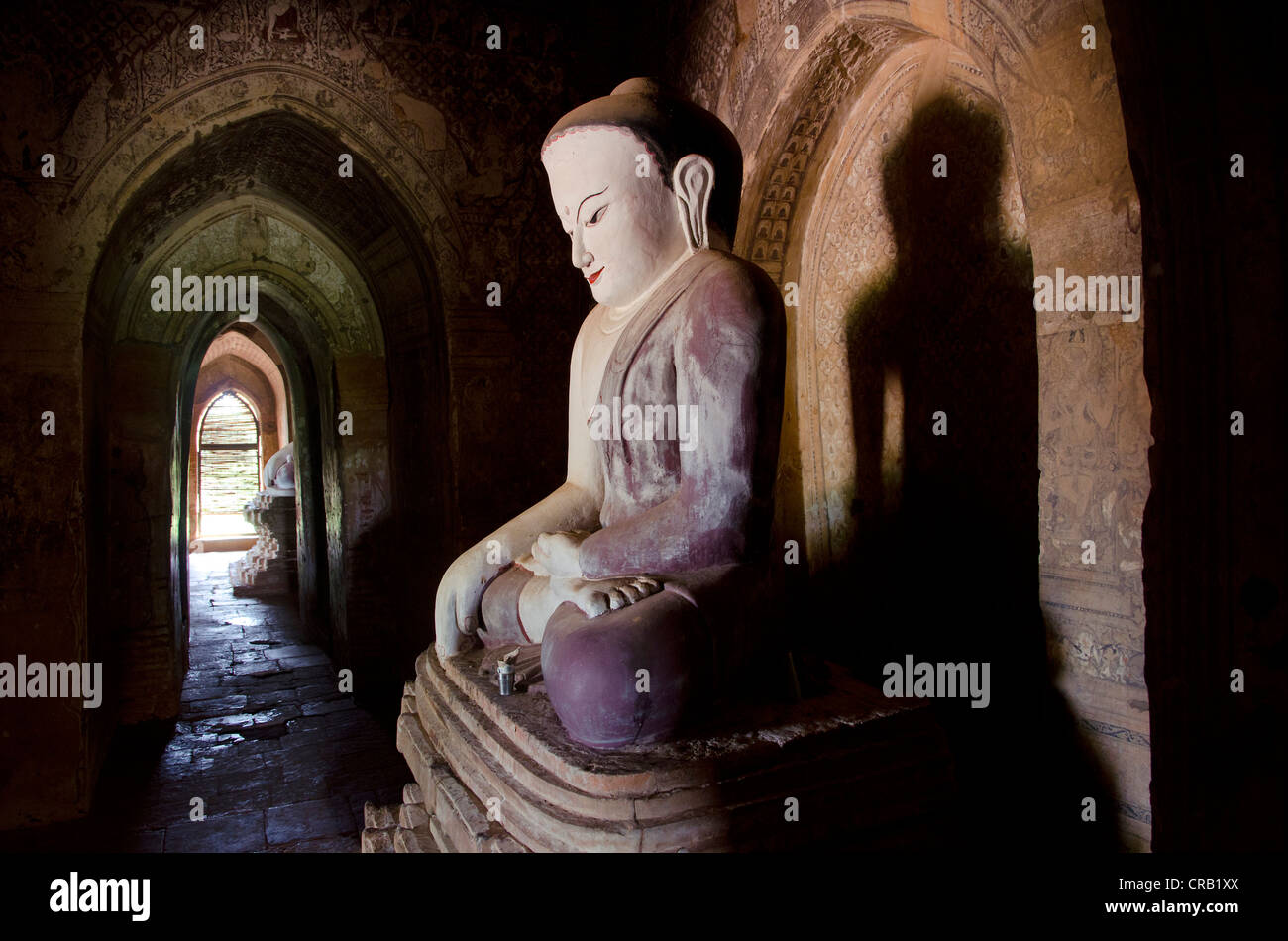 Seduto statua del Buddha, Old Bagan, pagano, birmania, myanmar, Asia Foto Stock