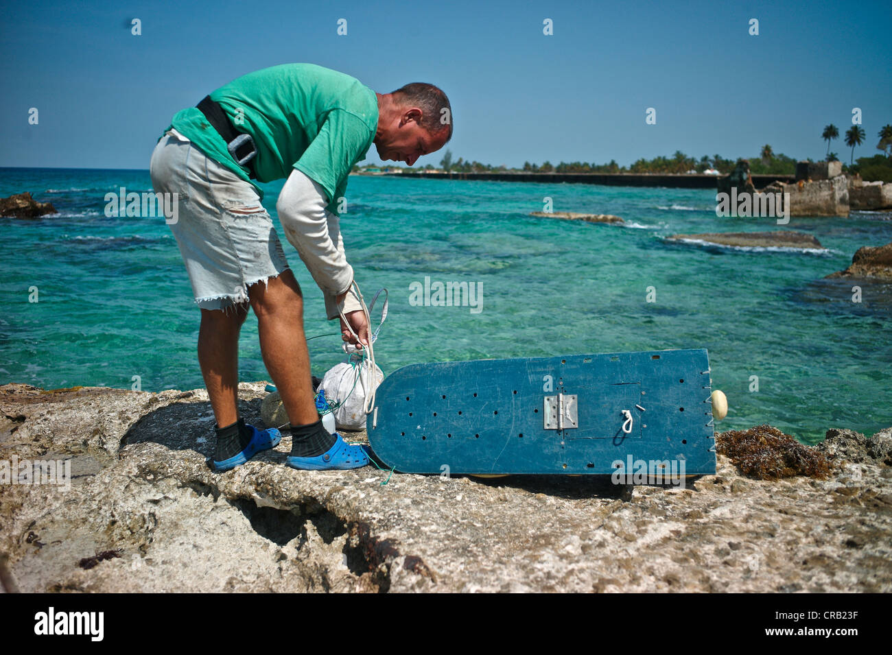 Pescatore a Playa Giron Foto Stock