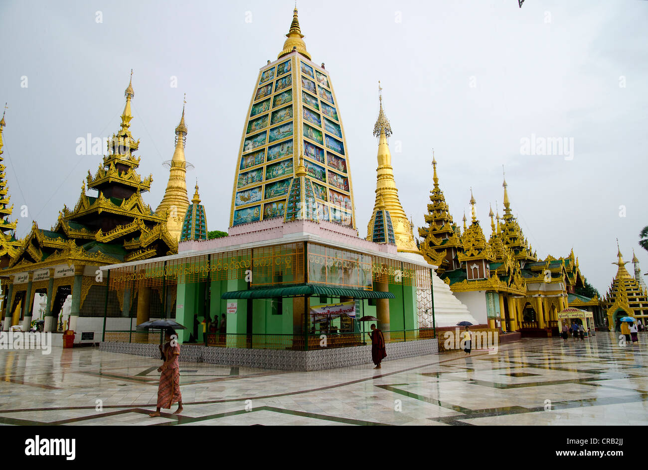 La replica della Indian Mahabodi Pagoda, tempio complesso del golden Shwedagon pagoda Yangon, Rangoon, MYANMAR Birmania Foto Stock