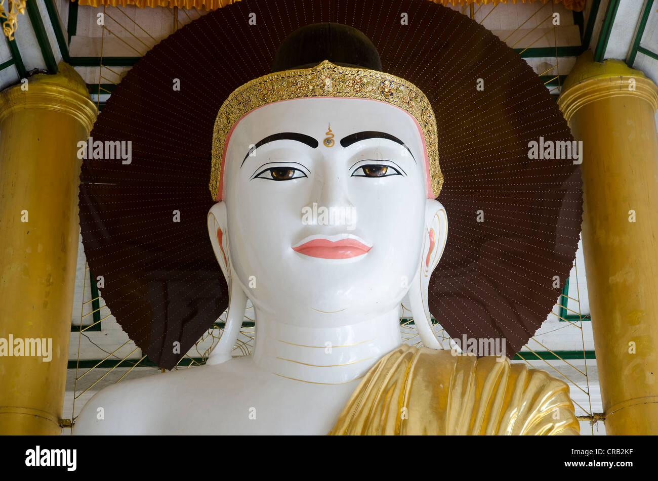 Statua del Buddha, Shwedagon pagoda Yangon, Rangoon, MYANMAR Birmania, Asia sud-orientale, Asia Foto Stock