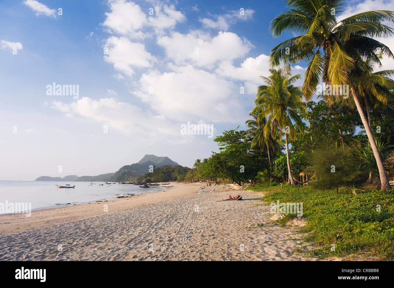 Palm Beach, Golden Pearl Beach, Ko Jum o Koh Pu isola, Krabi, Thailandia, Sud-est asiatico Foto Stock