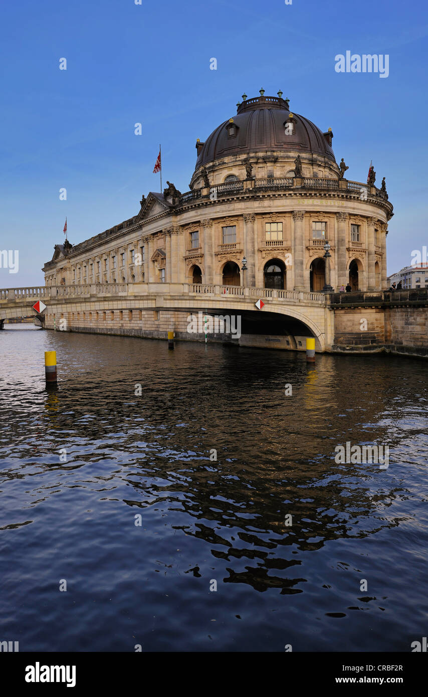 Bode-Museum, Museumsinsel, il Museo Island, il fiume Sprea, Sito Patrimonio Mondiale dell'UNESCO, quartiere Mitte di Berlino, PublicGround Foto Stock