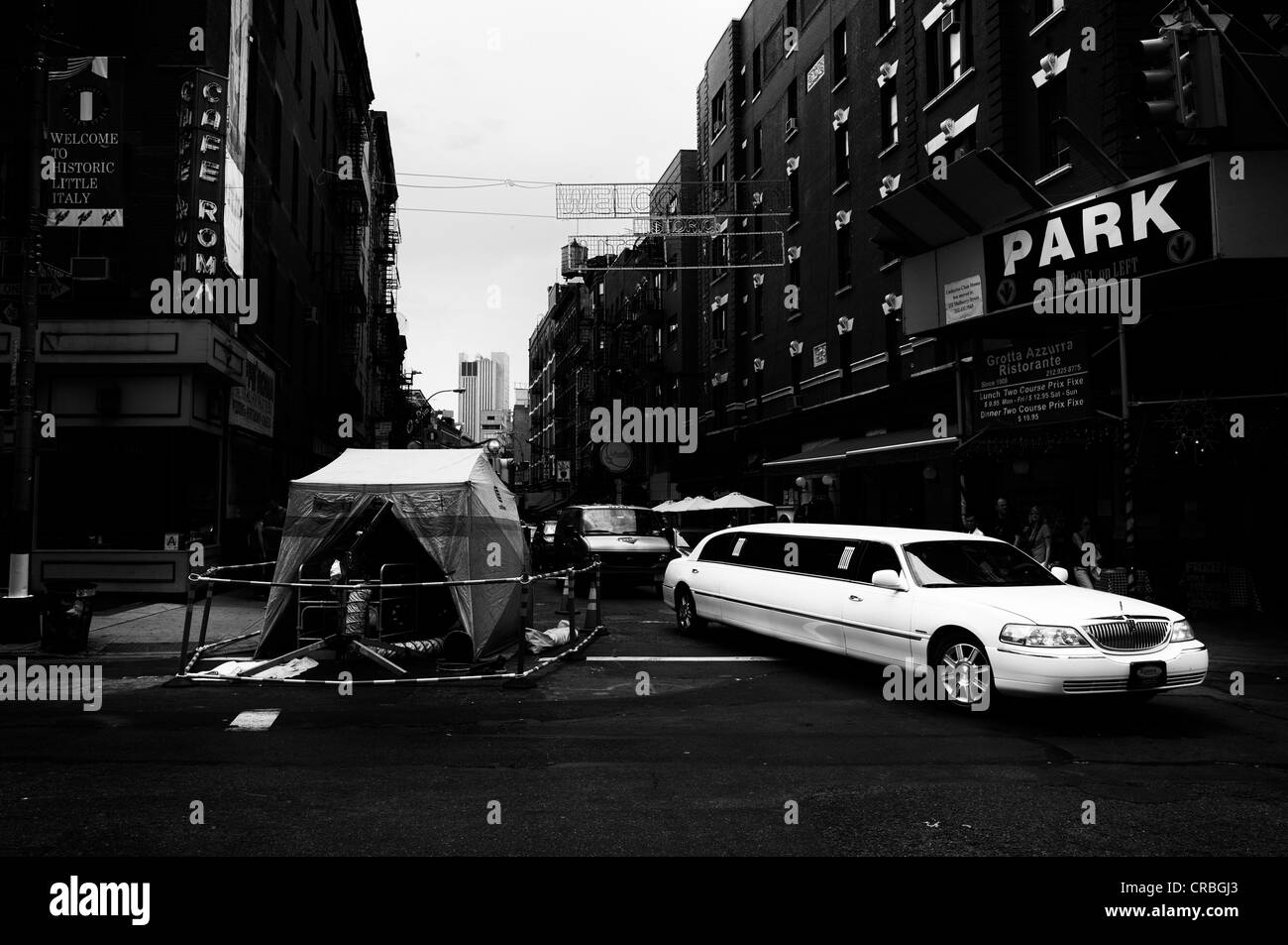 Stretch Limousine, Mulberry Street Little Italy, Manhattan, New York, New York, Stati Uniti d'America Foto Stock