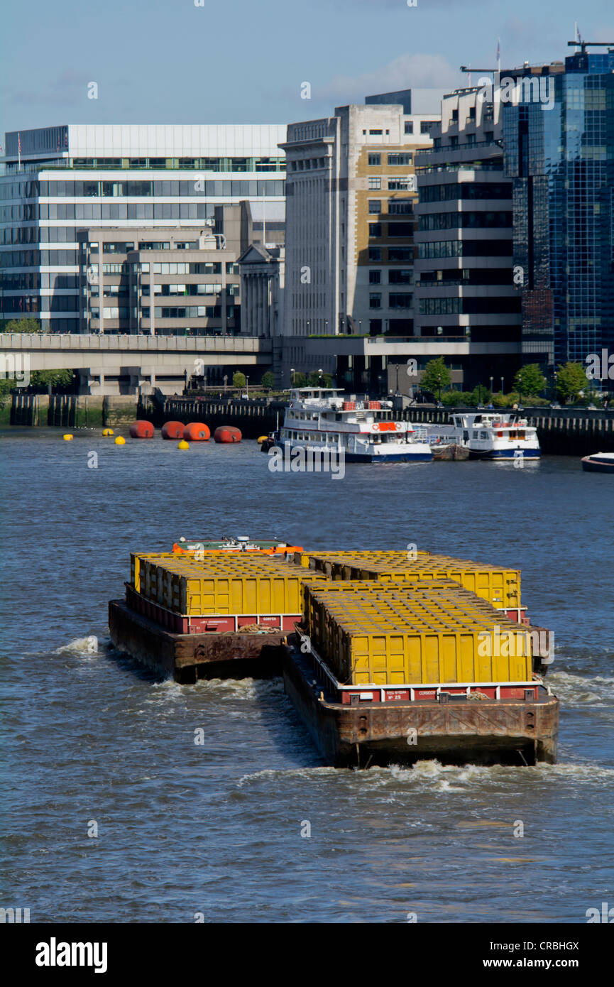Europa, Regno Unito, Inghilterra, Londra, contenitori di rifiuti Foto Stock