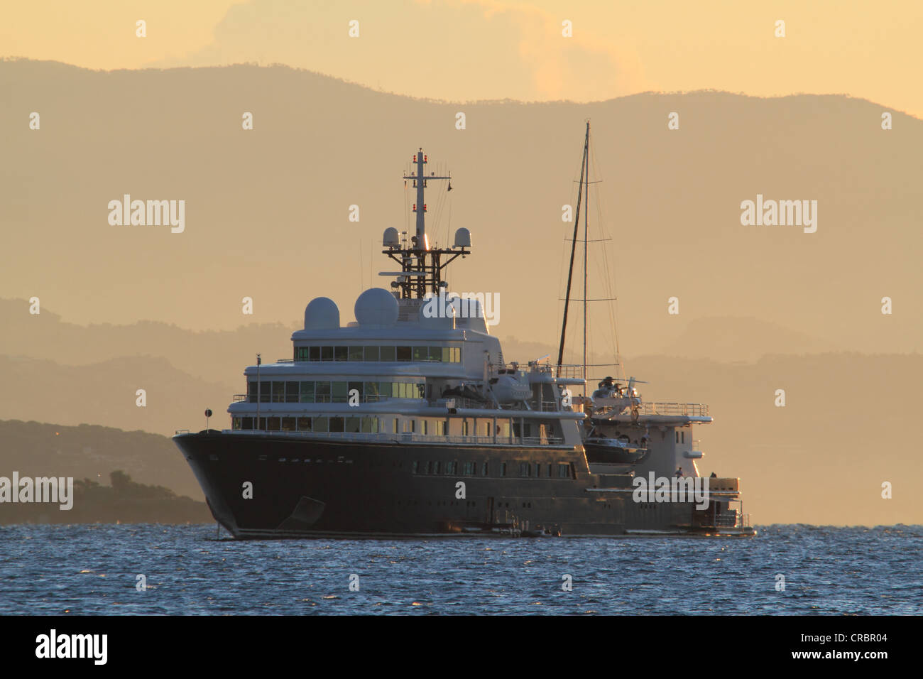 Motor yacht "Le Grand Bleu', 112.80m, costruito nel 2000 da Bremer Vulcan, architettura e design esterno da Kusch Yachts Foto Stock