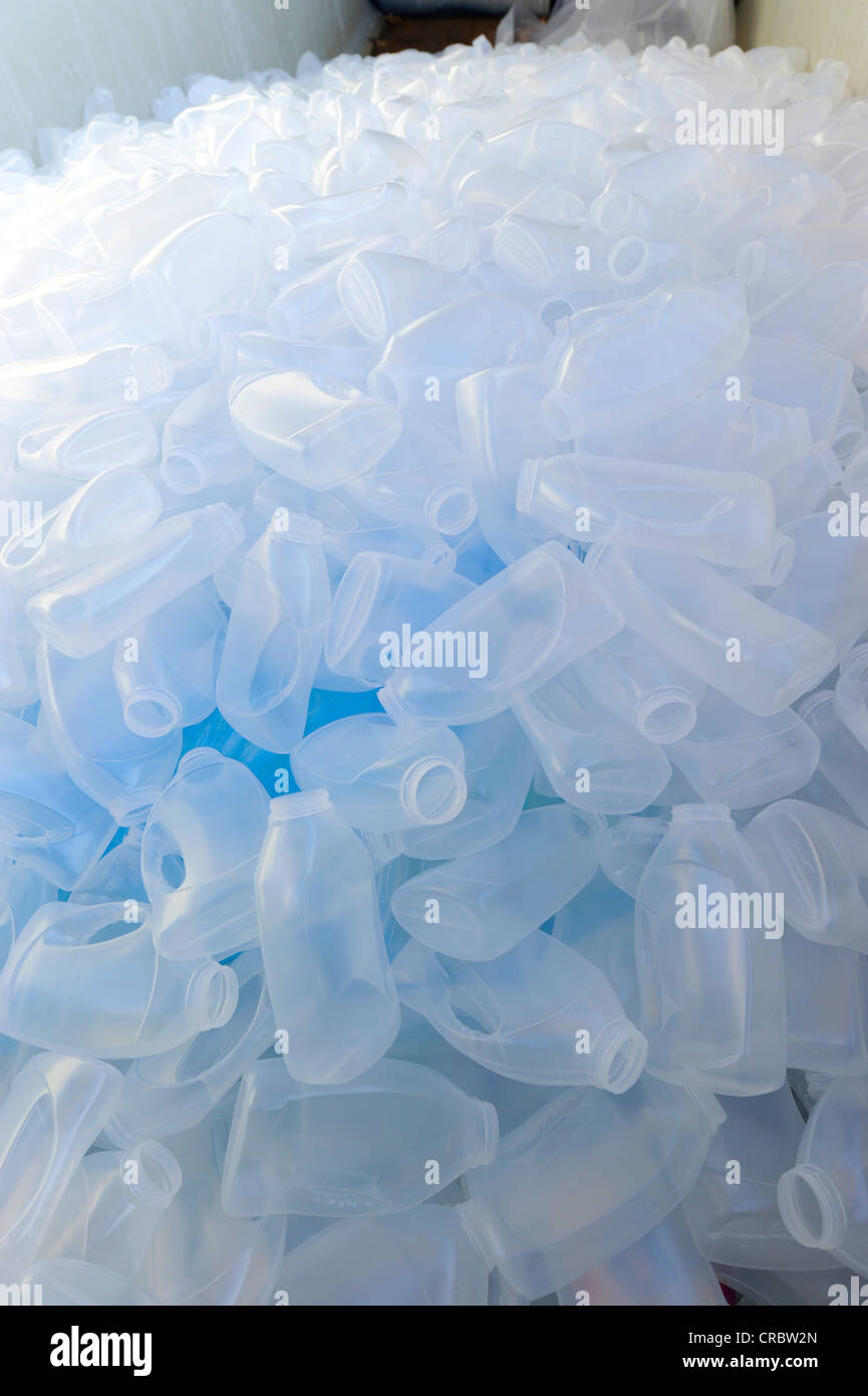 Le bottiglie di plastica, immondizia di plastica Foto Stock