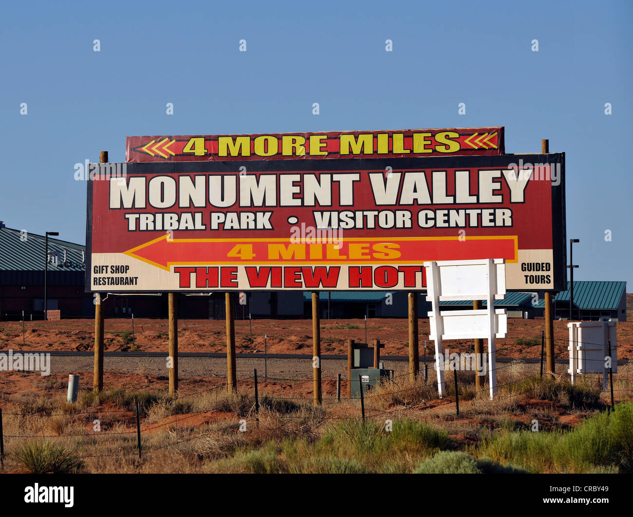 La segnaletica per il centro visitatori, il View Hotel, Monument Valley, Highway 163, il parco tribale Navajo, Navajo Nation Reservation Foto Stock