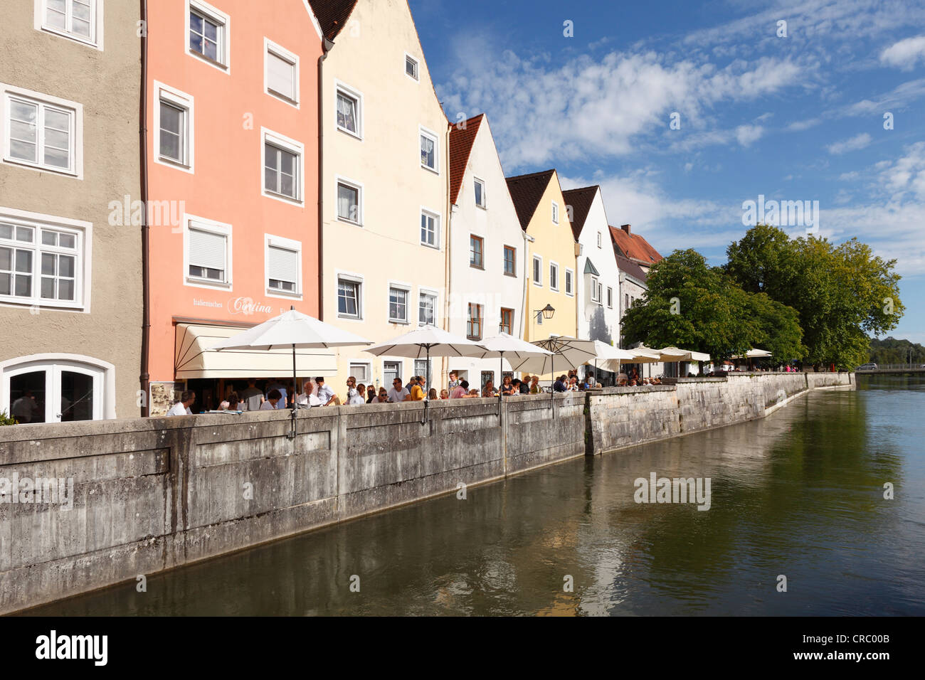 Lech river side al Peter-Doerfler-Weg, Landsberg am Lech, Alta Baviera, Baviera, Germania, Europa PublicGround Foto Stock