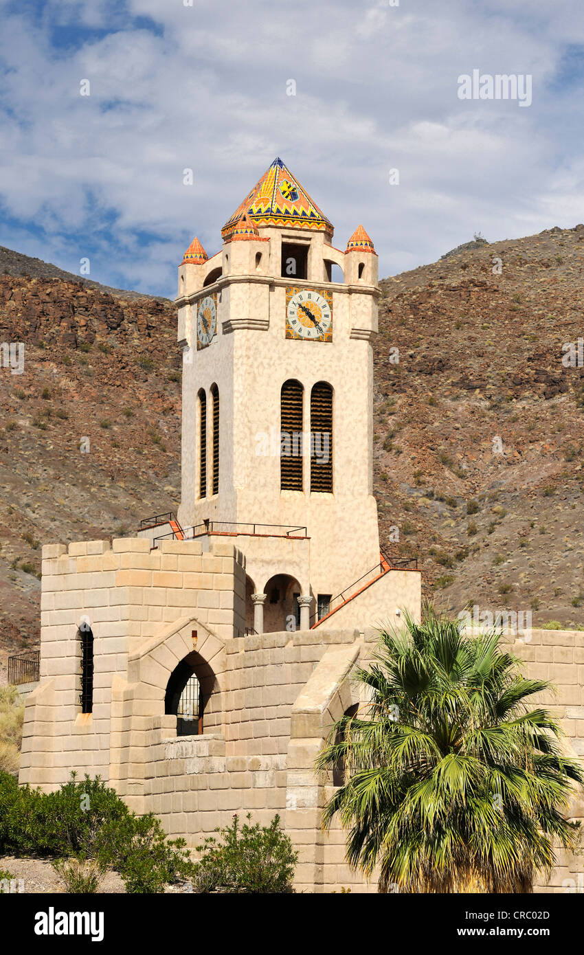 I suoni di avviso del Campanile, Scotty's Castello, Museo e Centro visita Parco Nazionale della Valle della Morte, Deserto Mojave, CALIFORNIA, STATI UNITI D'AMERICA Foto Stock