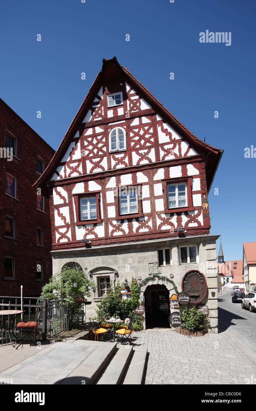 Kammerersmuehle, storico a struttura mista in legno e muratura edificio, Forchheim, Svizzera della Franconia, Alta Franconia, Franconia, Bavaria Foto Stock
