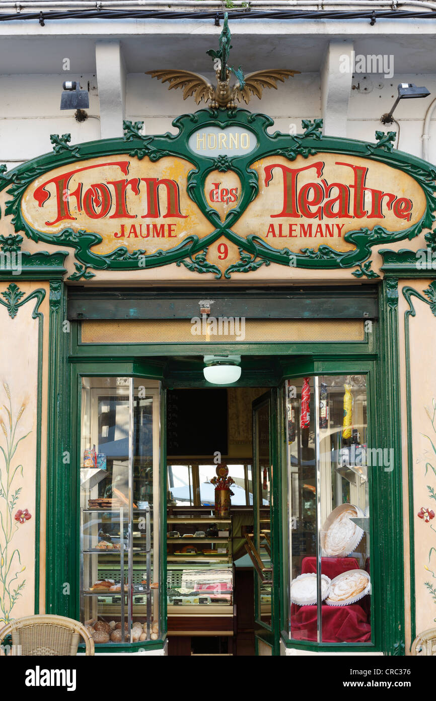 Facciata in Art Nouveau, di Forn des Teatre pasticceria, Palma de Maiorca, Maiorca, isole Baleari, Spagna, Europa Foto Stock