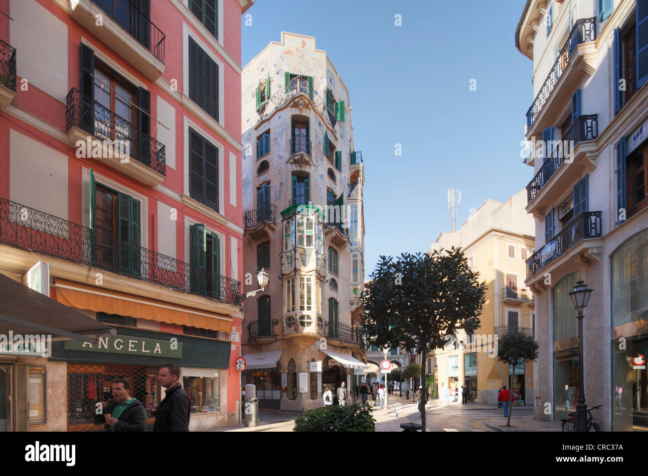 Edificio in Art Nouveau all' angolo di Calle Colom e Calle Monges, centro storico della città di Palma de Maiorca Maiorca Foto Stock