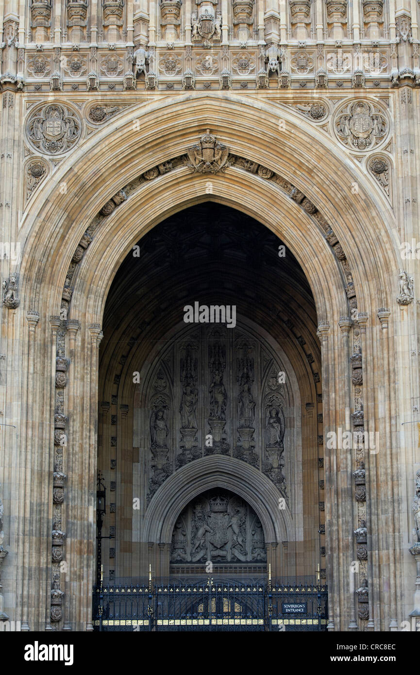 Victoria tower sovrani ingresso / Case del Parlamento. Londra, Inghilterra Foto Stock