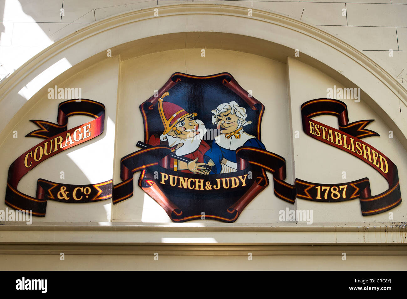Punch e Judy pub, il mercato di Covent Garden Piazza di Londra, Inghilterra Foto Stock