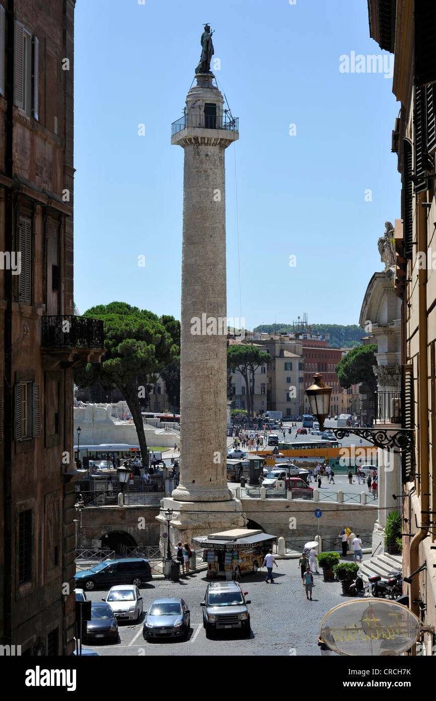 Colonna di Traiano nel Foro di Traiano, Via dei Fori Imperiali di Roma, Lazio, l'Italia, Europa Foto Stock