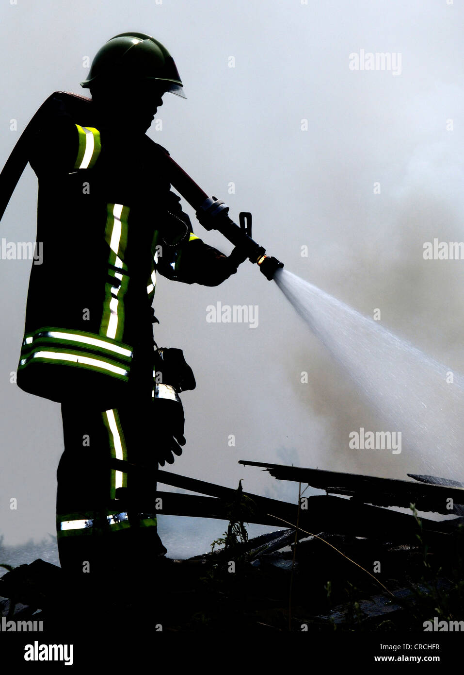 Vigile del fuoco in piena attività, Germania Foto Stock