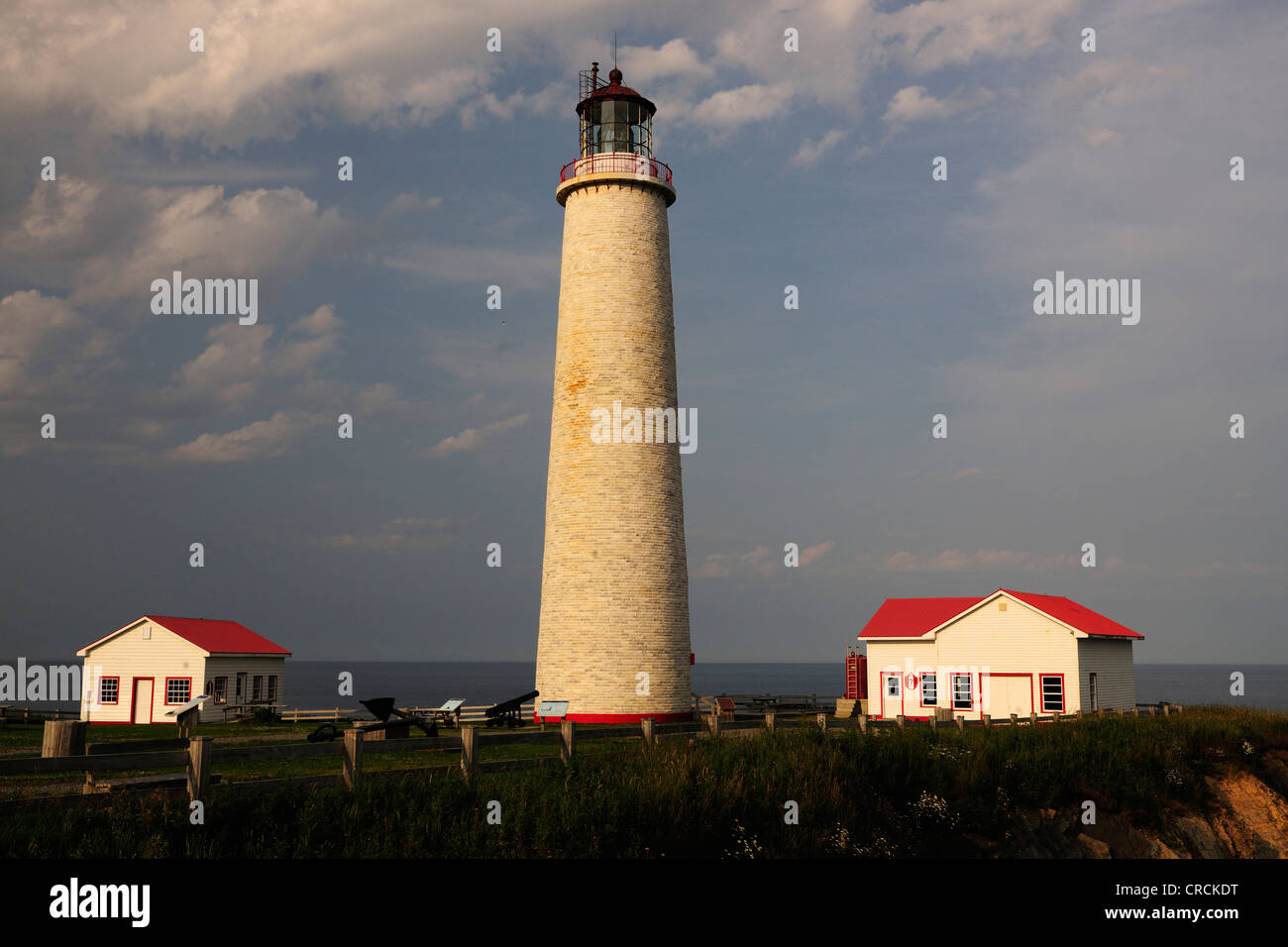Cap des Rosiers, Canada più alto del faro, Gaspésie o penisola di Gaspé, Quebec, Canada Foto Stock