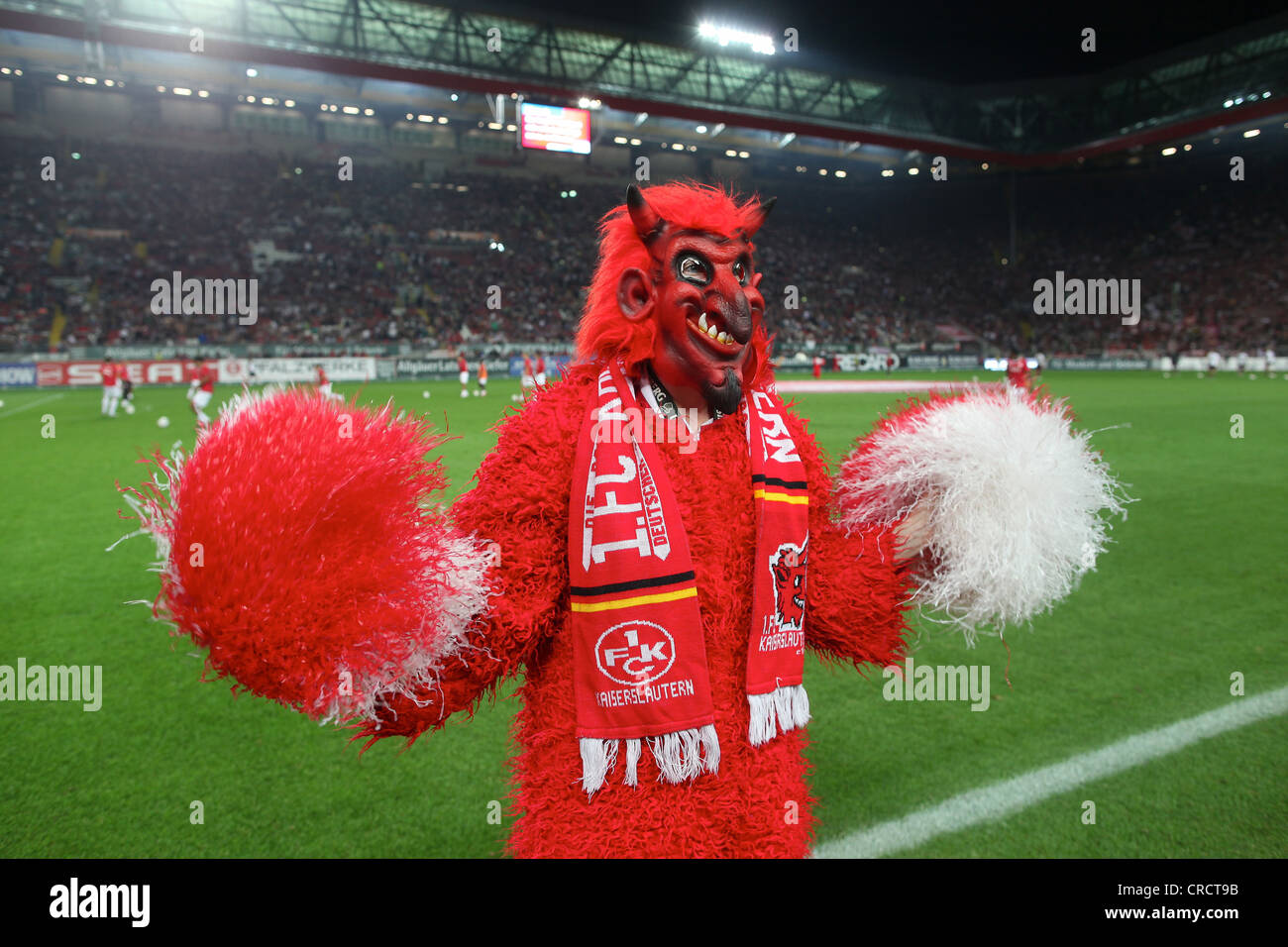 Il Diavolo Rosso, mascotte della Bundesliga football club 1. FC Kaiserslautern, Kaiserslautern, Renania-Palatinato Foto Stock