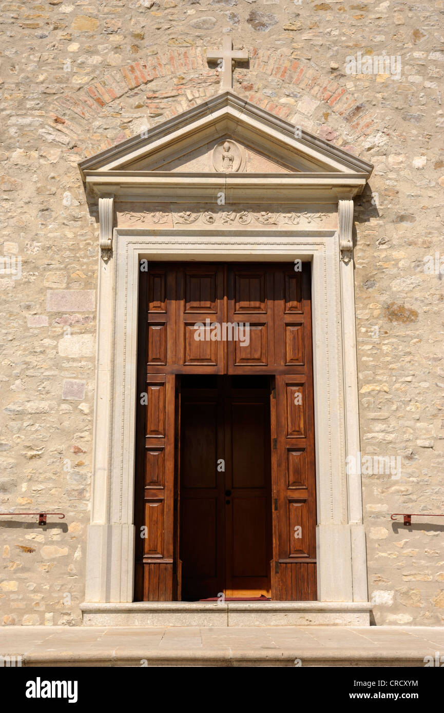 Italia, Basilicata, Ripacandida, chiesa di San Donato, santuario del XVI secolo, porta del XVII secolo Foto Stock