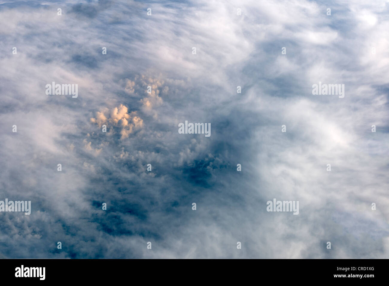 Nuvole di 36.000 piedi oltre i tropici del Mar dei Caraibi. Foto Stock