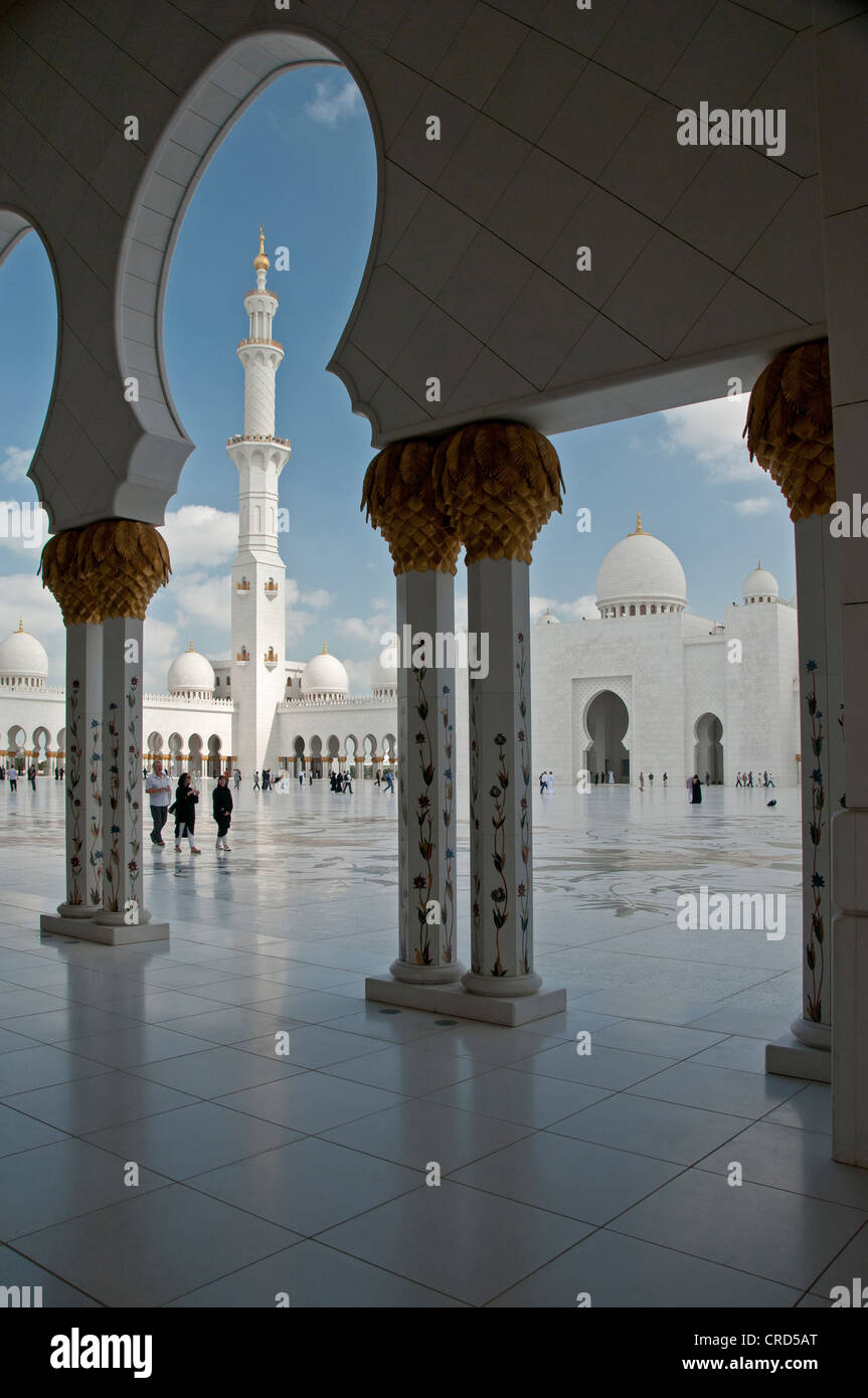 Sheikh Zayed Grande Moschea di Abu Dhabi, Emirati Arabi Uniti, Asia Foto Stock