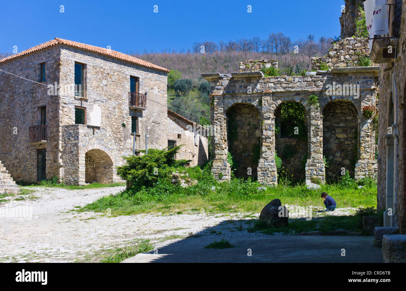 Europa Italia,Campania Cilento, abbandonato il vecchio quartiere di Roscigno Vecchia, dettaglio Foto Stock