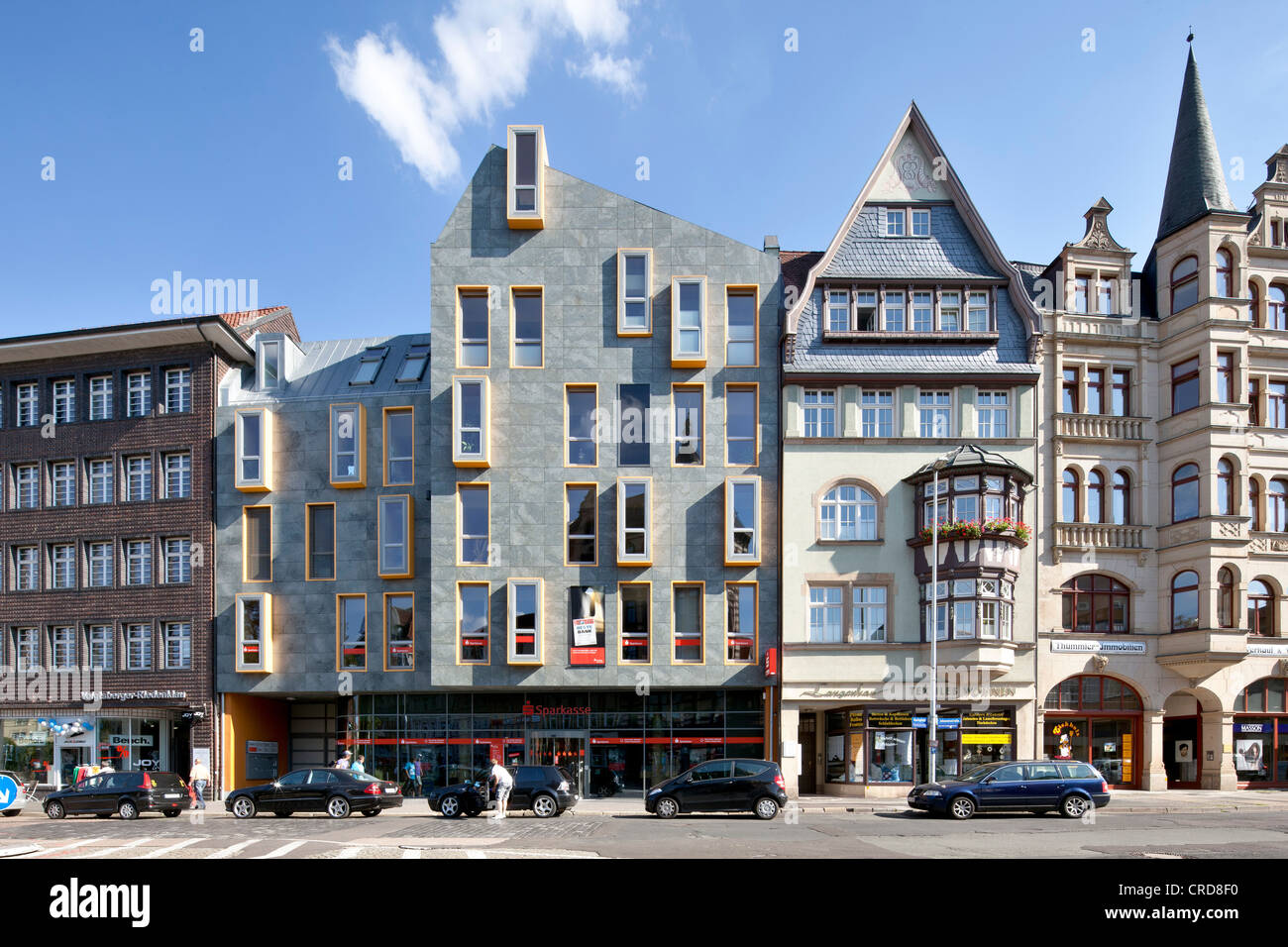 La costruzione di edifici commerciali, Karlsplatz, Eisenach, Turingia, Germania, Europa PublicGround Foto Stock