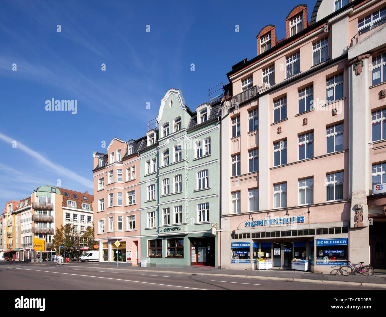 Storici edifici commerciali, Bahnhofstrasse, Eisenach, Turingia, Germania, Europa PublicGround Foto Stock