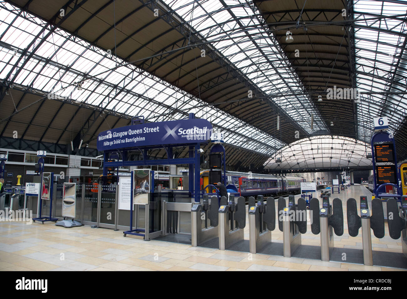 Interno di glasgow queen street stazione ferroviaria Glasgow Scotland Regno Unito Foto Stock