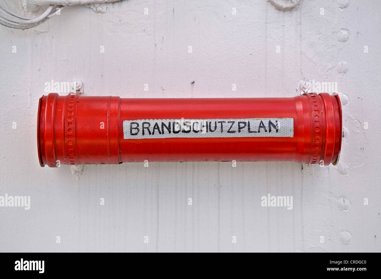 Tubo per un piano antincendio a bordo del fireboat'Fehmarnbelt' Foto Stock